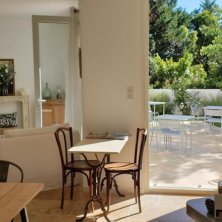Bed and Breakfast La Bastide D'Alix Эгюий Экстерьер фото