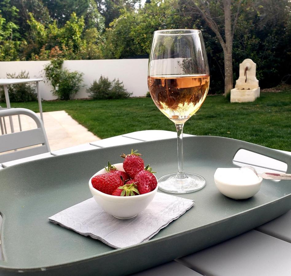 Bed and Breakfast La Bastide D'Alix Эгюий Экстерьер фото