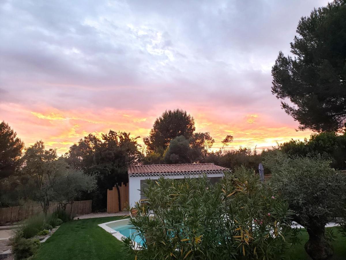 Bed and Breakfast La Bastide D'Alix Эгюий Экстерьер фото