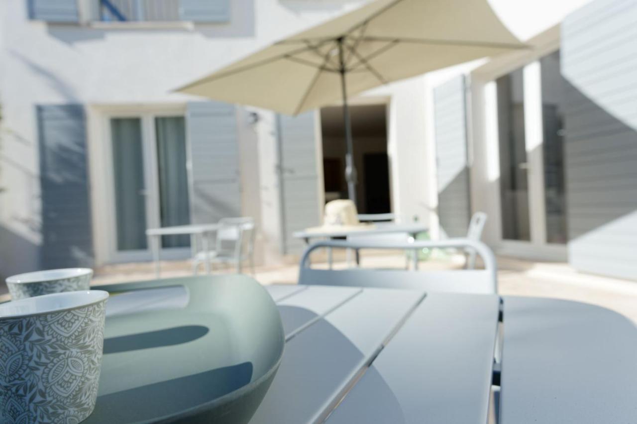 Bed and Breakfast La Bastide D'Alix Эгюий Экстерьер фото