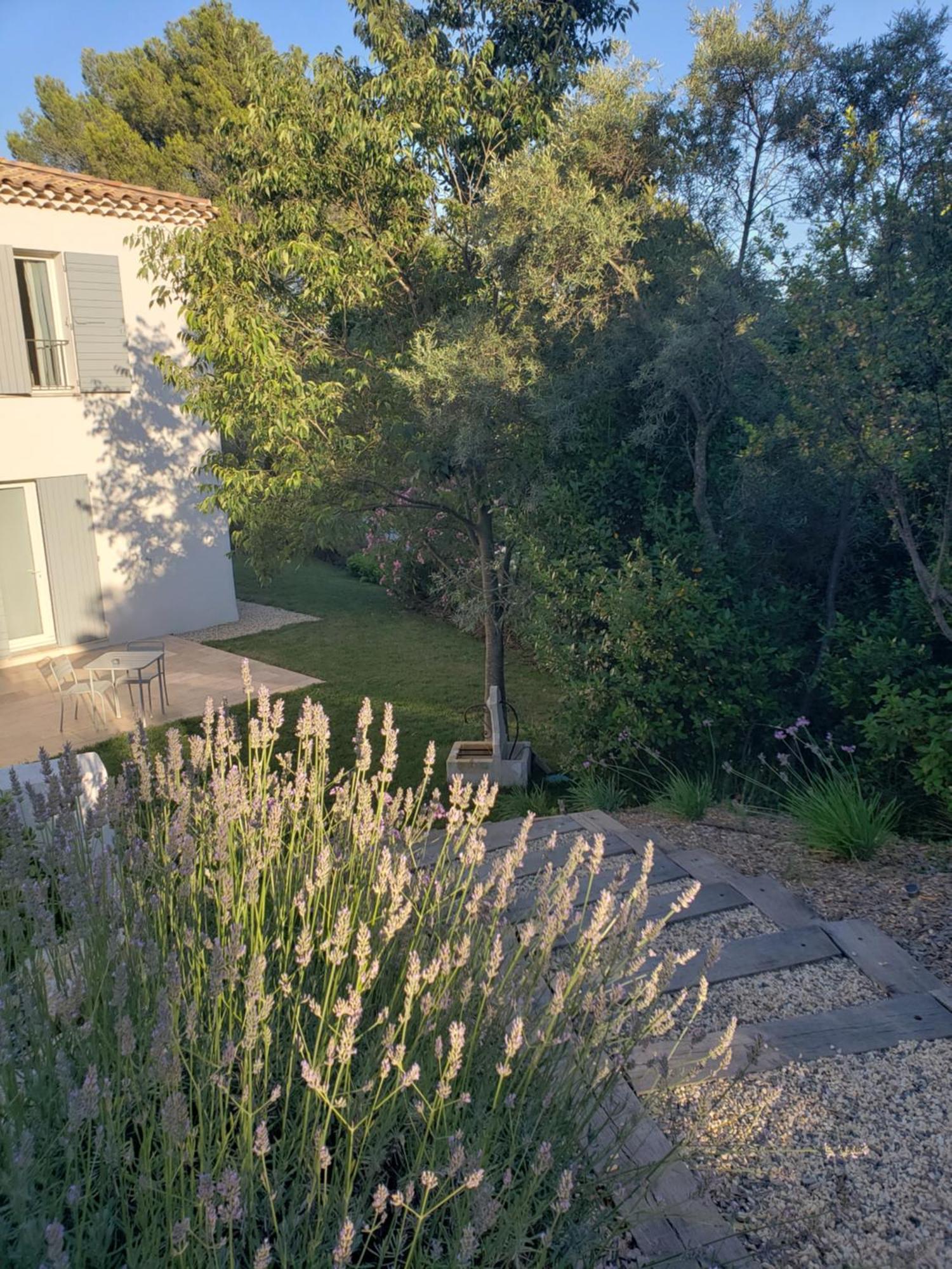 Bed and Breakfast La Bastide D'Alix Эгюий Экстерьер фото