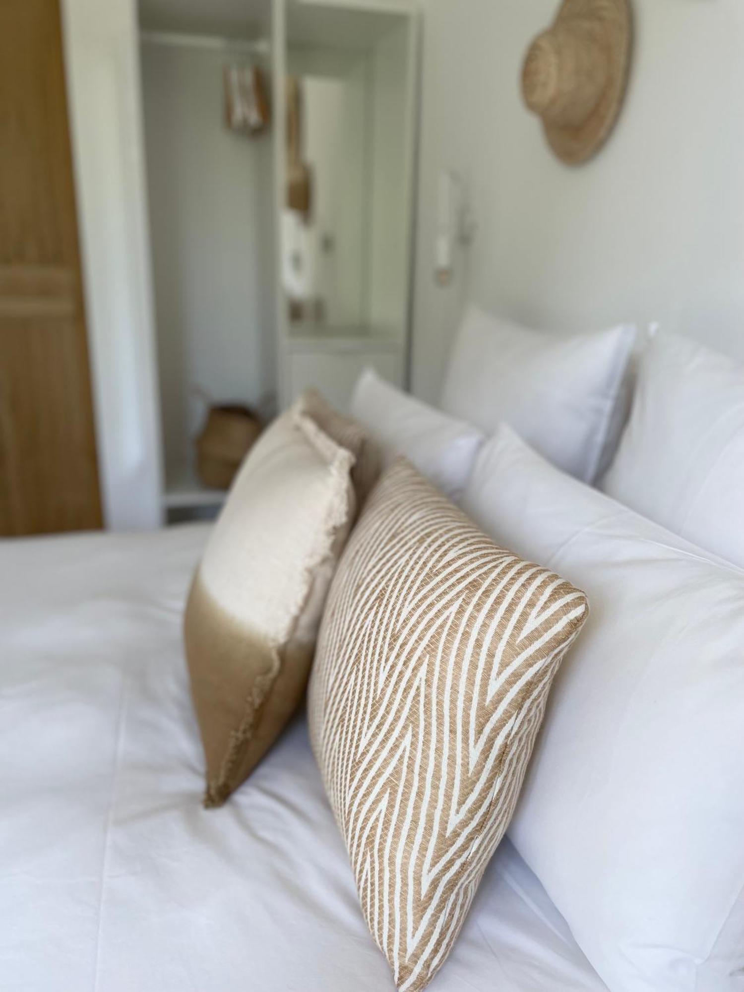 Bed and Breakfast La Bastide D'Alix Эгюий Экстерьер фото